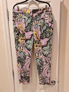 J. Crew - Lavender Tropical Floral Ladies Capri Pants - 12 - NWT